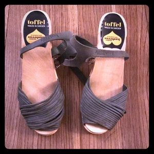 Toffee Swedish Hasbeen sandals